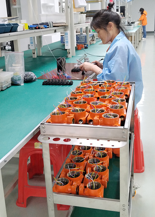 智能防爆壓力變送器-生產(chǎn)一角